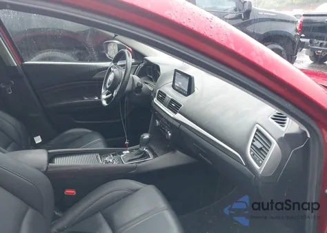 2018 Mazda Mazda3 Touring z USA, uszkodzony, nr VIN 3MZBN1L39JM262035